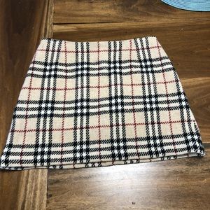 Burberry mini skirt